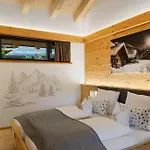 Alpenchalet 19 *