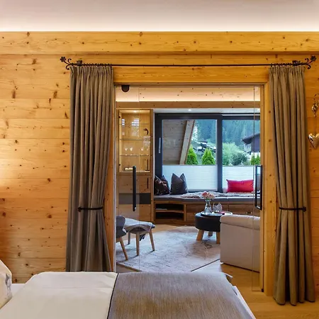 Alpenchalet 19 *